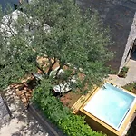Villa Fani With Jacuzzi