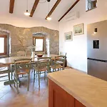 Villa Fani With Jacuzzi