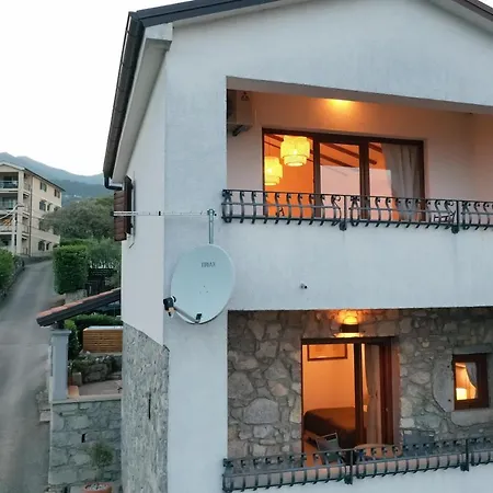 וילה Fani With Jacuzzi