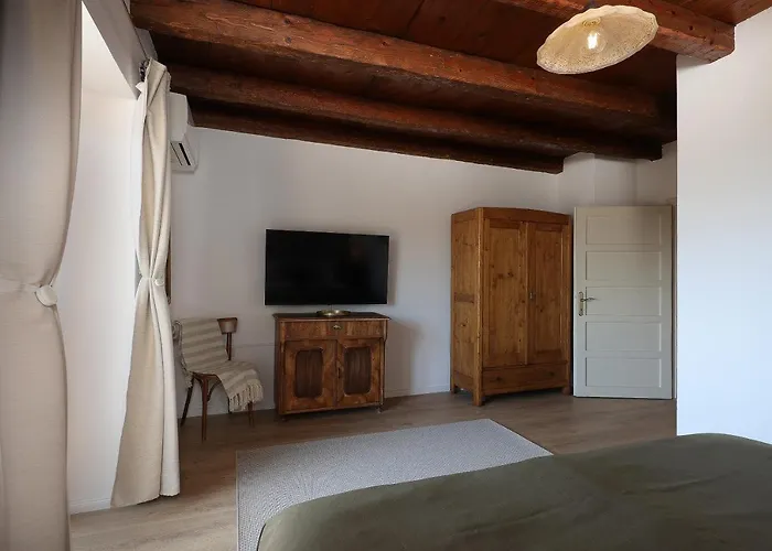 Villa Fani With Jacuzzi Ičići