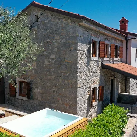 Fani With Jacuzzi Villa Icici