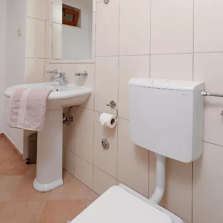Fani With Jacuzzi Вилла Ичичи