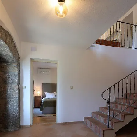 Fani With Jacuzzi Villa