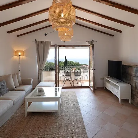 Fani With Jacuzzi Villa Icici