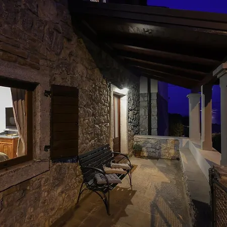 Villa Fani With Jacuzzi Icici